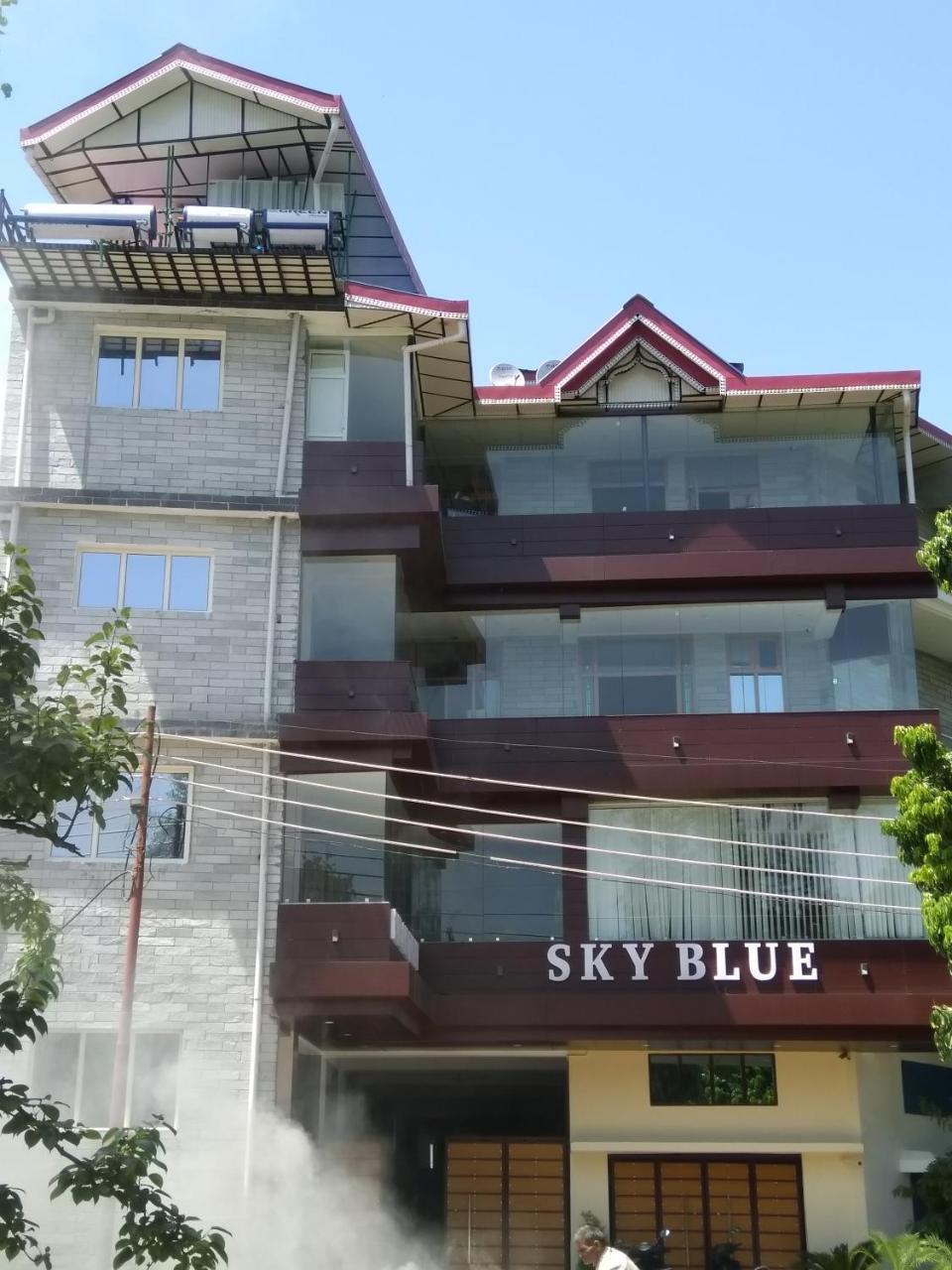 Hotel Sky Bule & Restaurant Khas Nagrota Esterno foto
