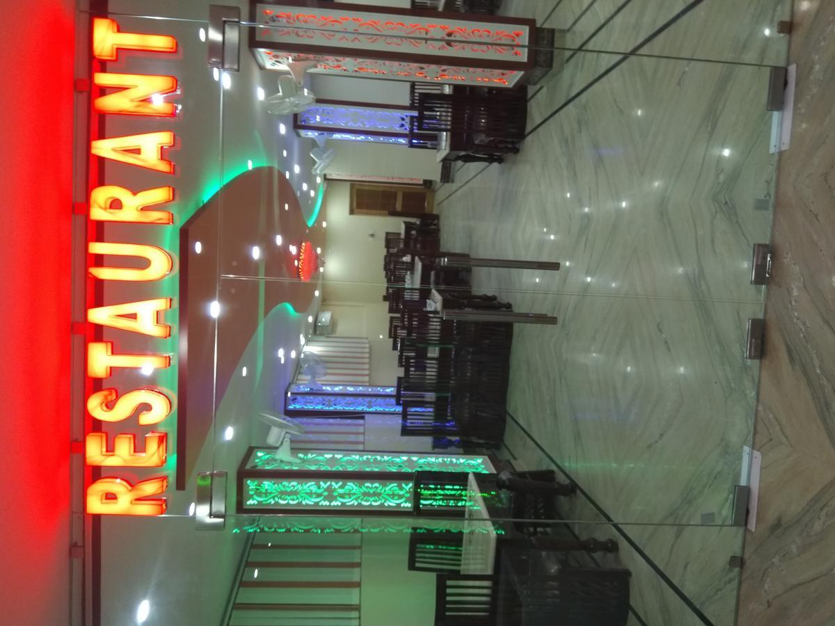 Hotel Sky Bule & Restaurant Khas Nagrota Esterno foto